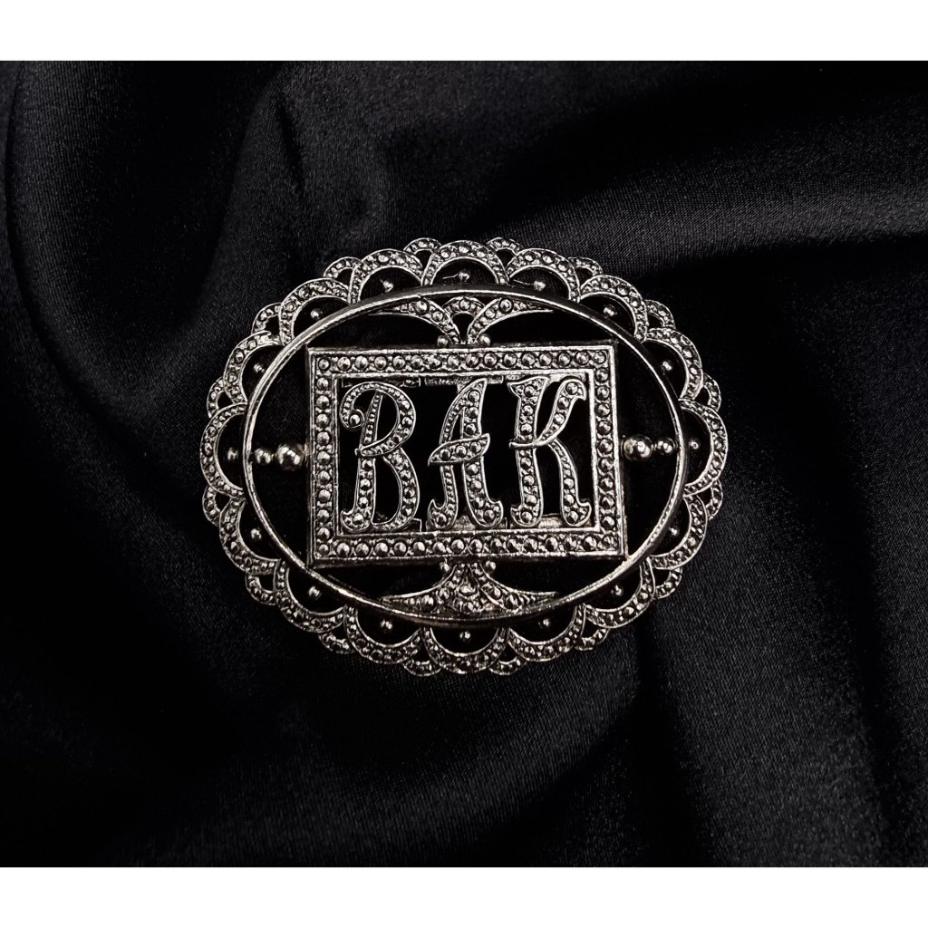 Vintage Miriam Haskell Signed Bak Initials Silver-Tone Scalloped Brooch 99$